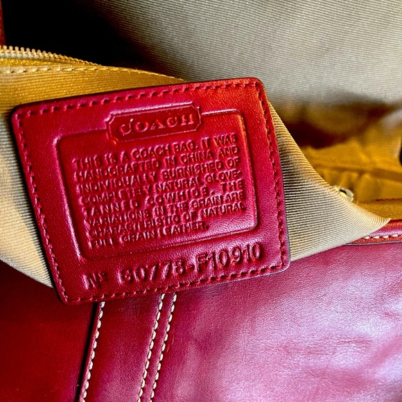 Red Coach 100% authentic bag in immaculate con… - Picture 3 of 5